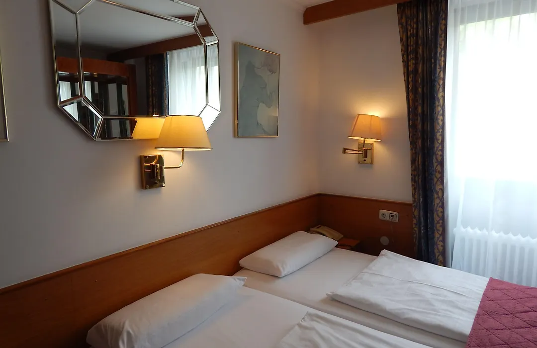 Hotel Montree-1